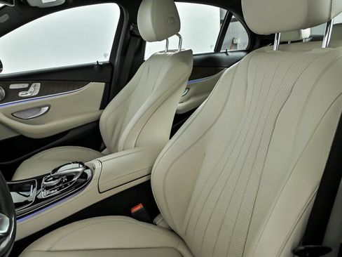 Used 2017 Mercedes-Benz E 300 4MATIC image 18