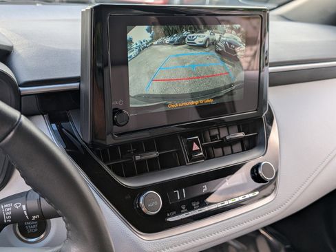 Used 2025 Toyota Corolla SE image 21