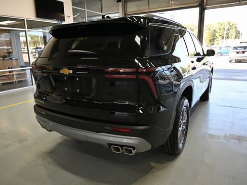 New 2026 Chevrolet Traverse LT w/ Driver Confidence Package image 5