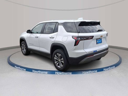 Used 2025 Chevrolet Equinox LT w/ Safety and Technology Package image 4