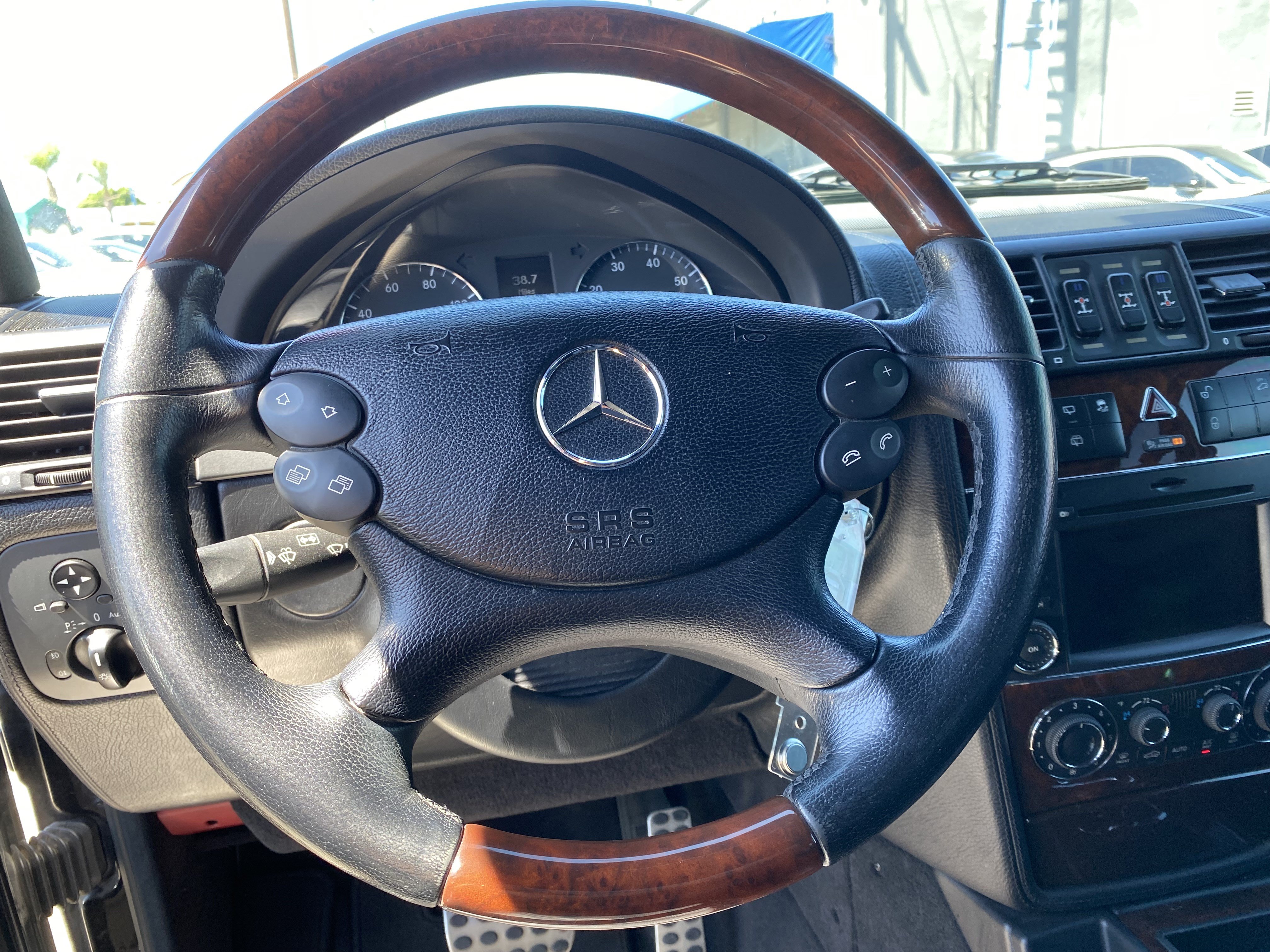 Used 2012 Mercedes-Benz G 550 image 25