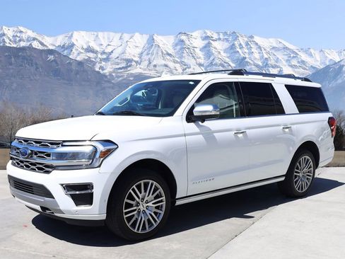 Used 2024 Ford Expedition Max Platinum AWD/4WD image 2