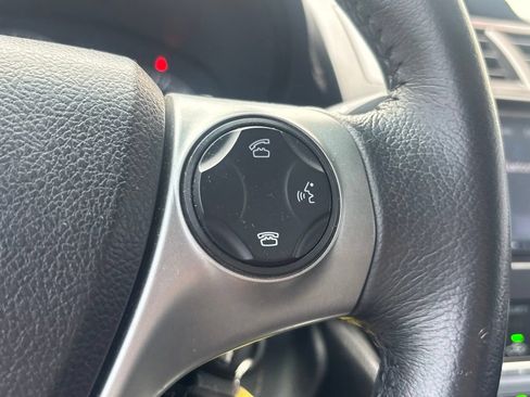Used 2014 Toyota Camry SE FWD image 21