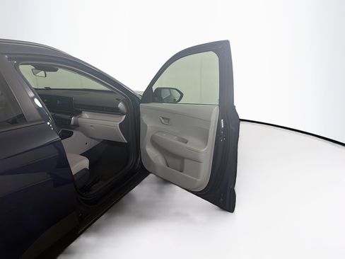 Used 2025 Hyundai Kona SEL FWD image 29