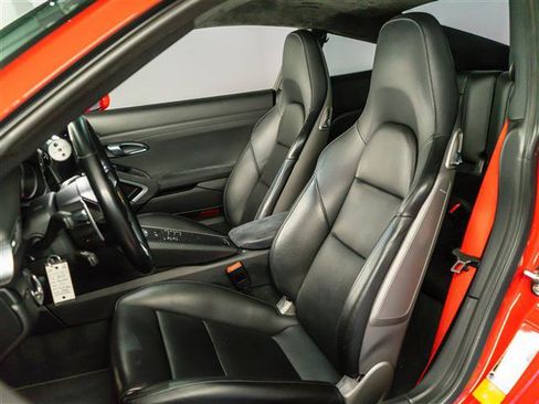 Used 2018 Porsche 911 Carrera GTS RWD image 5