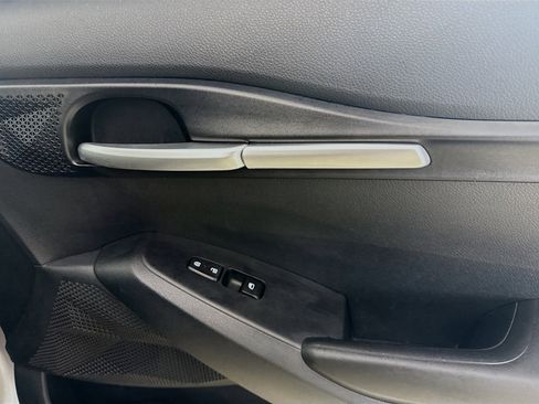 Used 2022 Kia Seltos LX image 30