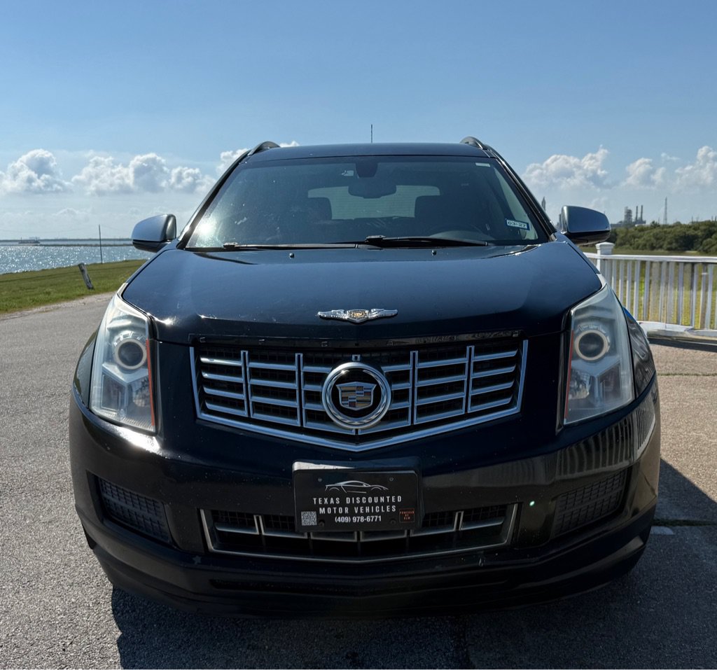 Used 2015 Cadillac SRX FWD image 2