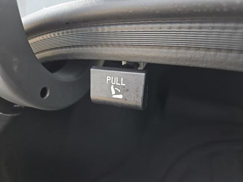 Used 2025 Hyundai Elantra SE FWD image 74