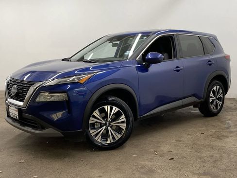 Used 2023 Nissan Rogue SV image 1