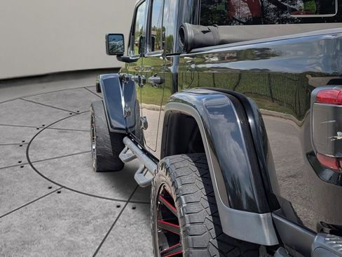 Used 2020 Jeep Gladiator Rubicon AWD/4WD image 6