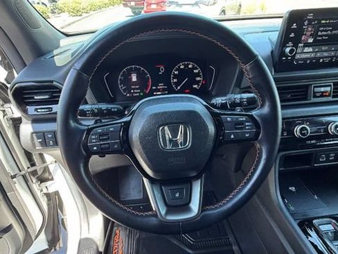 Used 2023 Honda Pilot TrailSport image 26