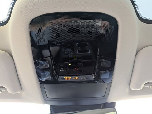 Used 2023 Lexus RZ 450e Premium image 29