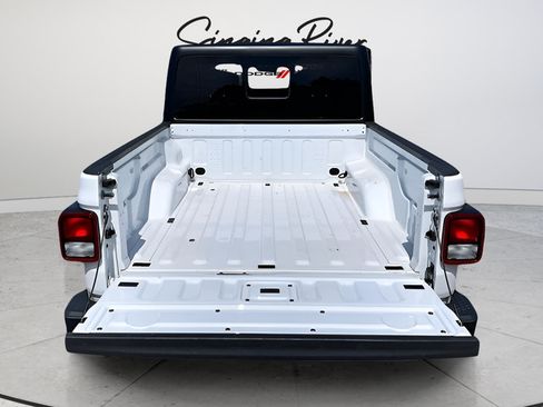 Used 2021 Jeep Gladiator Sport AWD/4WD image 27