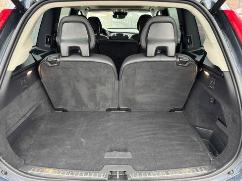 Used 2021 Volvo XC90 T6 Momentum image 18
