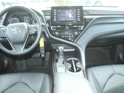 Certified 2023 Toyota Camry SE image 11