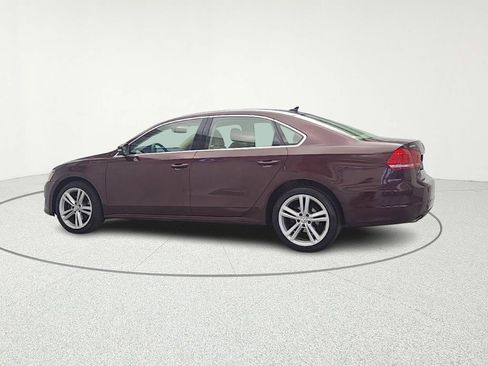 Used 2014 Volkswagen Passat TDI SE image 5