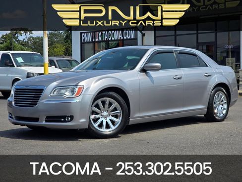 Used 2013 Chrysler 300 Touring w/ Driver Convenience Group RWD image 1