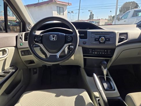 Used 2012 Honda Civic Hybrid Sedan image 18