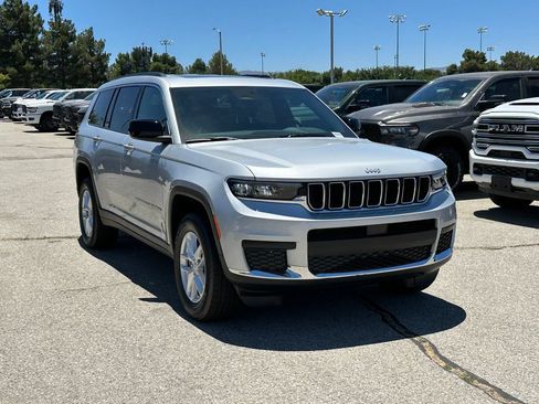 New 2026 Jeep Grand Cherokee L 2WD image 10