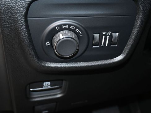 Used 2024 Jeep Grand Cherokee L Laredo w/ Luxury Tech Group I image 26