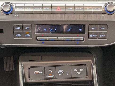 New 2025 Hyundai Kona SEL image 16