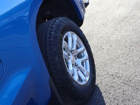 Used 2023 Chevrolet Silverado 1500 LT w/ Z71 Off-Road Package image 32