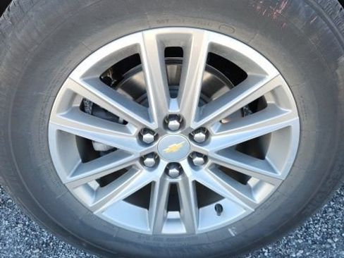 Used 2022 Chevrolet Traverse LT image 10