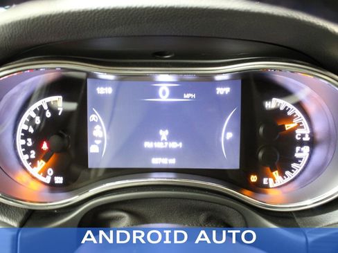 Used 2019 Jeep Grand Cherokee Laredo image 14