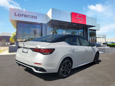 New 2025 Nissan Sentra SR w/ SR Premium Package image 4