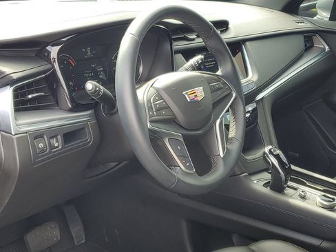 Certified 2024 Cadillac XT5 Luxury w/ LPO, Floor Liner Package AWD/4WD image 7