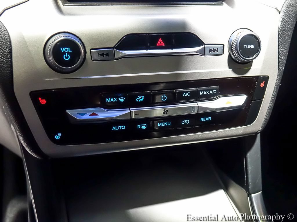 Used 2022 Ford Explorer XLT w/ Equipment Group 202A AWD/4WD image 23