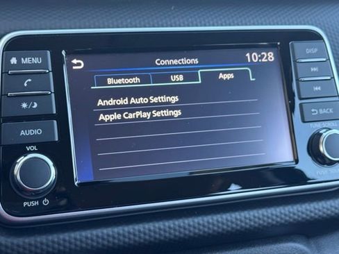 Certified 2025 Nissan Kicks Play S image 31