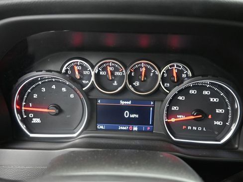 Used 2022 Chevrolet Silverado 1500 LT Trail Boss w/ Safety Package AWD/4WD image 11