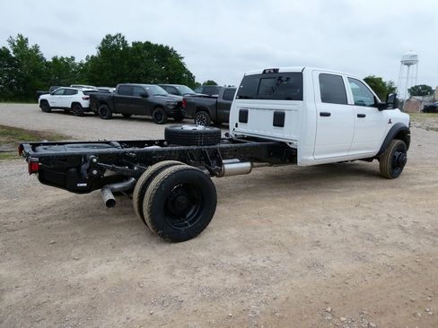 New 2026 RAM 5500 Tradesman AWD/4WD image 4