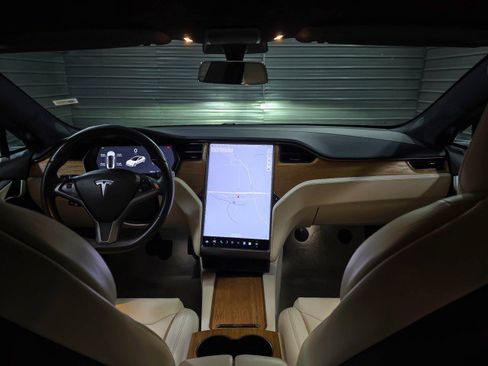 Used 2019 Tesla Model S Long Range image 11
