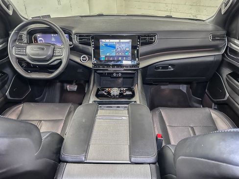 Certified 2024 Jeep Wagoneer Series II w/ Convenience Group I image 34