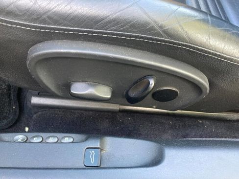 Used 2001 Porsche 911 Carrera image 12