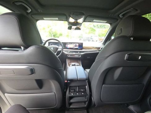 Used 2024 BMW X5 xDrive40i w/ Premium Package AWD/4WD image 38