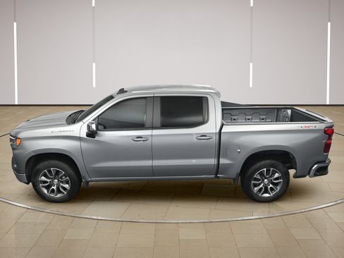 Used 2024 Chevrolet Silverado 1500 LT AWD/4WD image 36