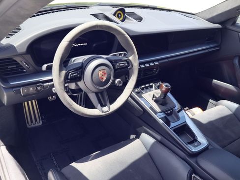Certified 2025 Porsche 911 Carrera T RWD image 4