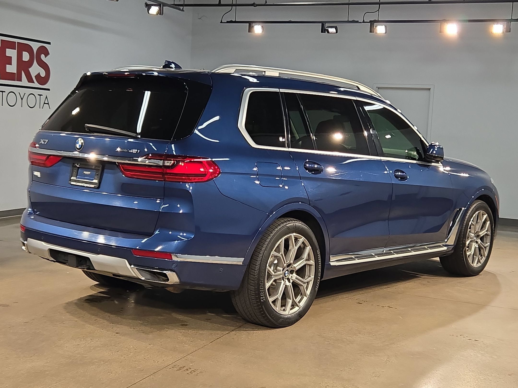 Used 2019 BMW X7 xDrive40i w/ Premium Package AWD/4WD image 7