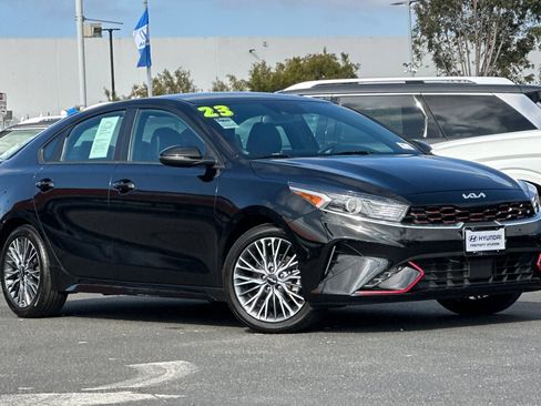 Used 2023 Kia Forte GT-Line w/ GT-Line Technology Package FWD image 1