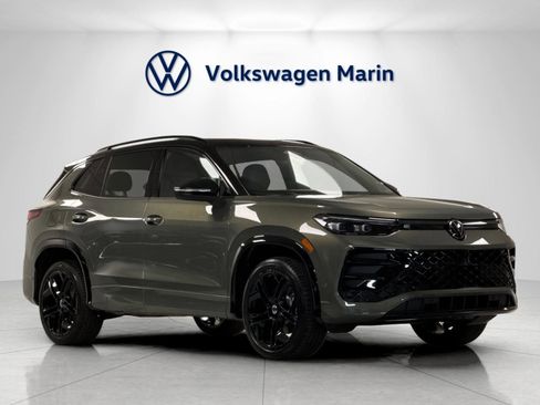 New 2026 Volkswagen Tiguan SE R-Line AWD/4WD image 7