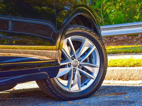 Used 2018 Audi Q3 2.0T Premium image 14