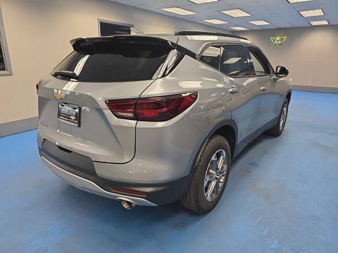 Certified 2024 Chevrolet Blazer LT w/ Convenience Package FWD image 3