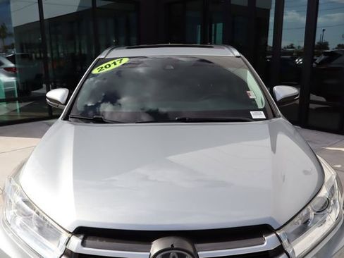 Used 2017 Toyota Highlander XLE image 20