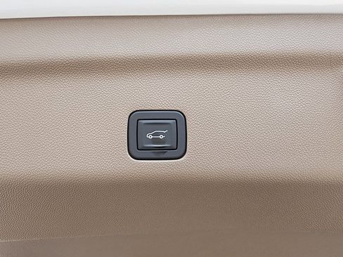 New 2026 GMC Yukon XL Denali image 58