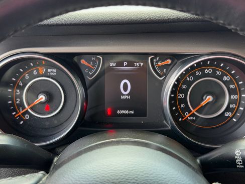 Used 2019 Jeep Wrangler Unlimited Sport S AWD/4WD image 18