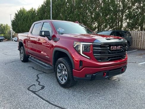 Used 2024 GMC Sierra 1500 AT4 w/ Technology Package AWD/4WD image 3