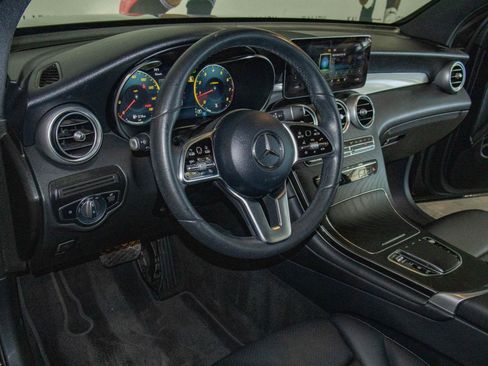 Used 2022 Mercedes-Benz GLC 300 image 5